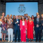 Maider Etxebarria entrega la Medalla de Oro de Vitoria-Gasteiz a LEA Lascaray por su trayectoria y por ser ejemplo de resiliencia