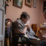 El desahucio de Maricarmen, una mujer de 87 años, abre el debate sobre la responsabilidad de las administraciones ante la vivienda vulnerable